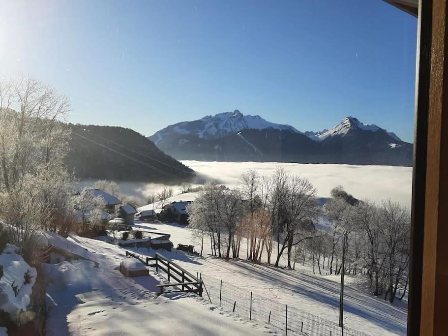In The Heart Of Nature With An Unique View Plan Montmin Exteriör bild